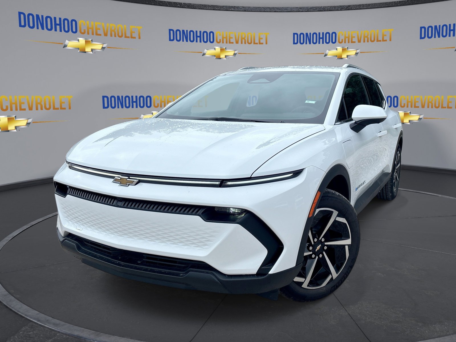 New 2026 Chevrolet Equinox EV LT image 4