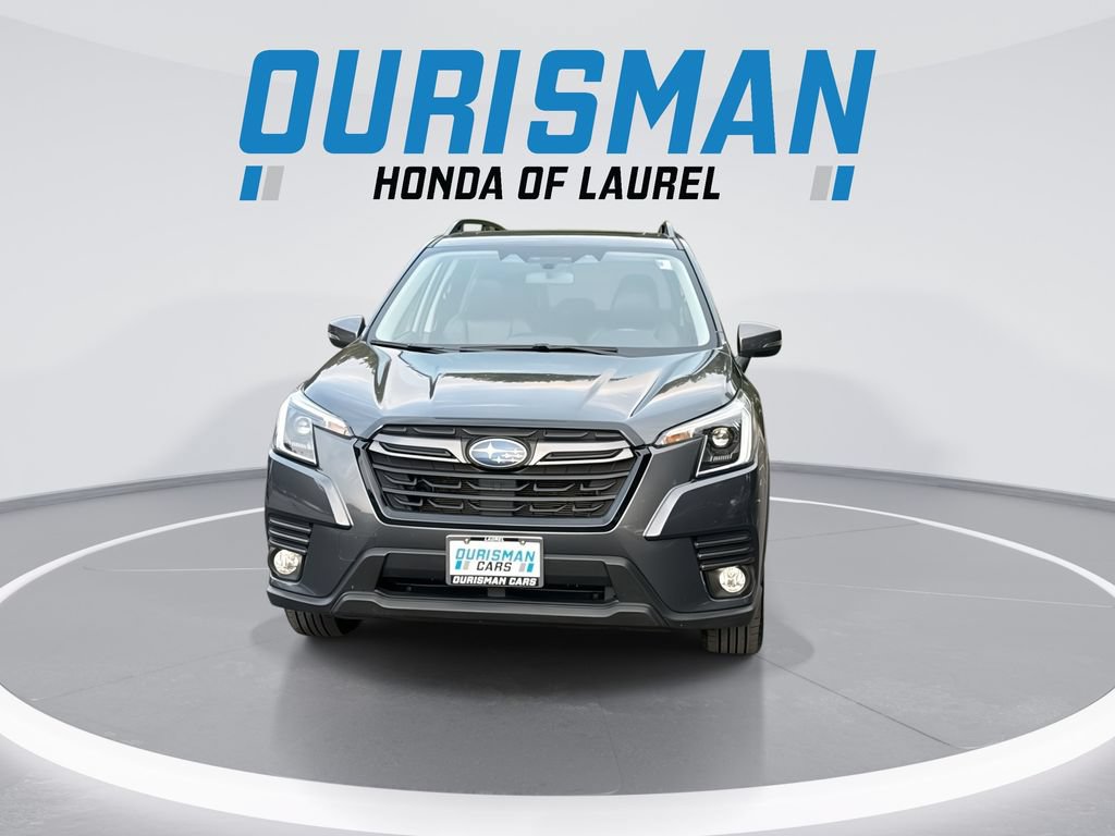 Used 2023 Subaru Forester Limited AWD/4WD image 3