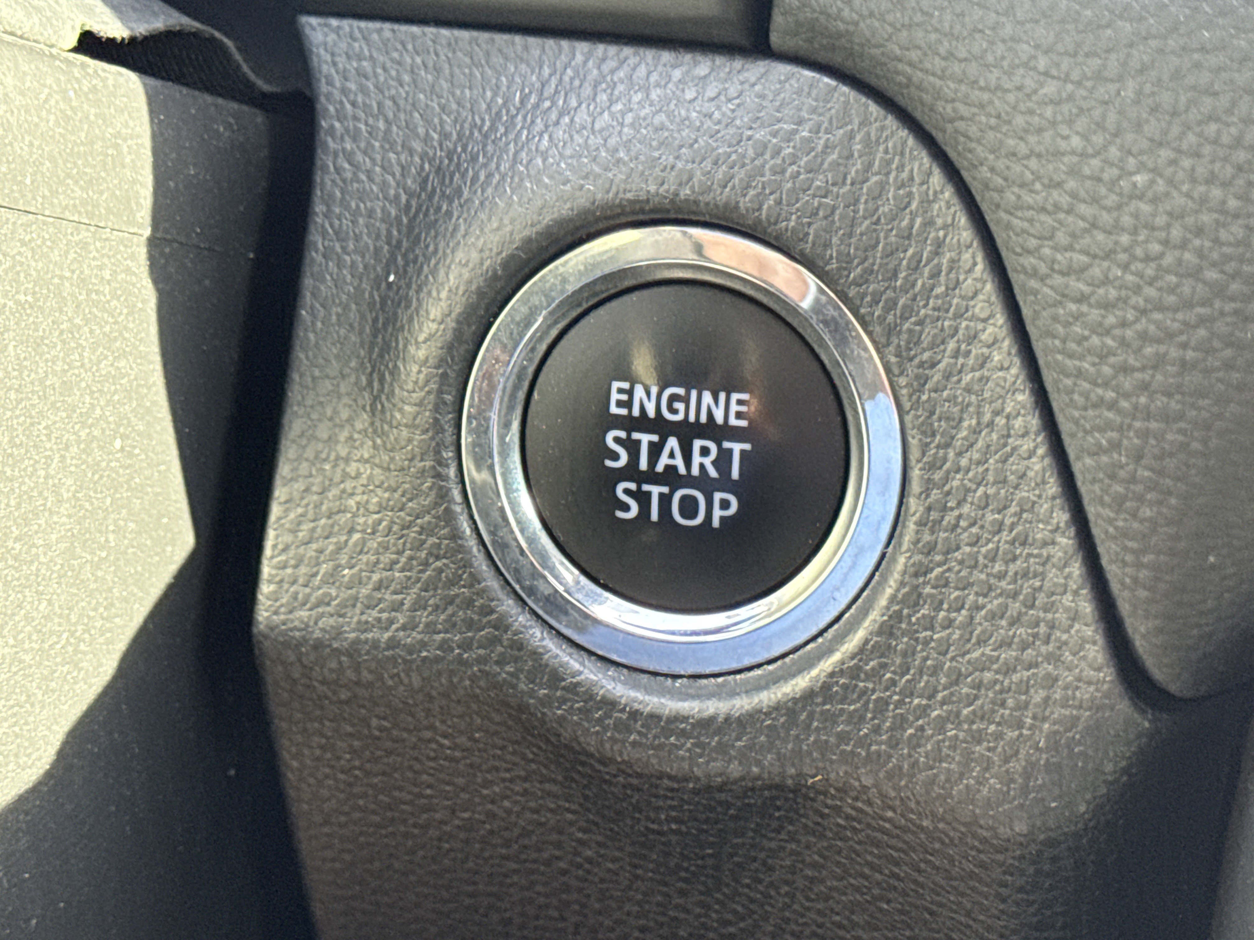 Used 2024 Toyota RAV4 XLE FWD image 18