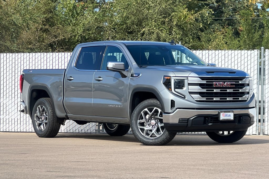 New 2026 GMC Sierra 1500 SLE image 2