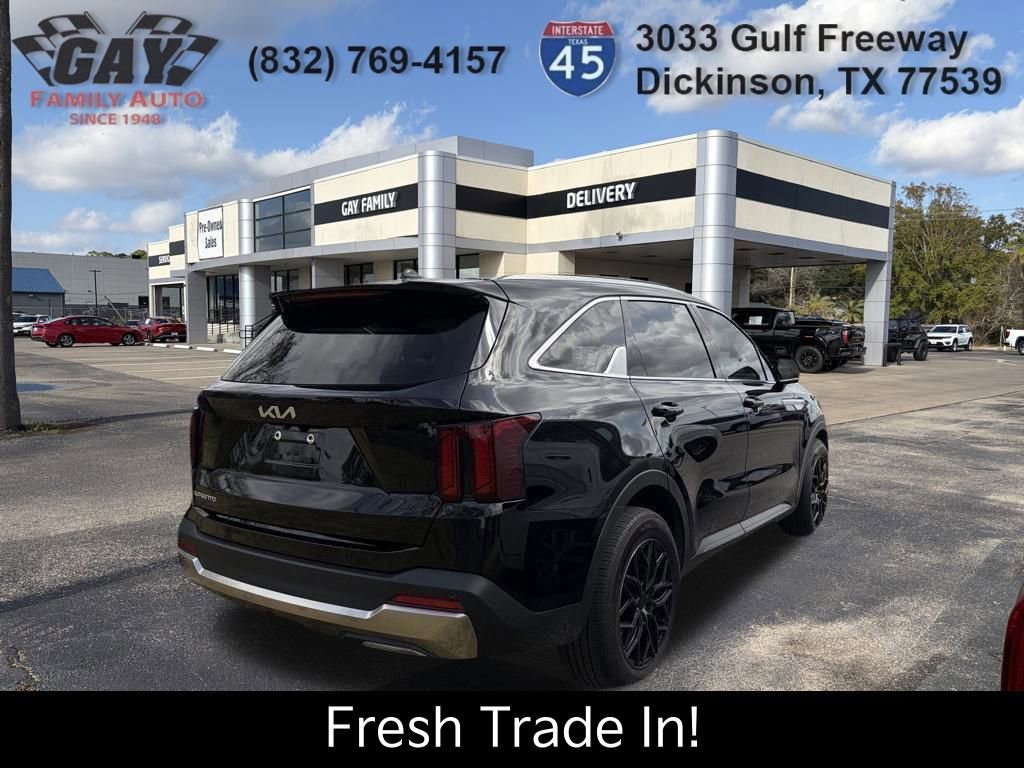 Certified 2025 Kia Sorento S w/ Panoramic Sunroof Package image 8