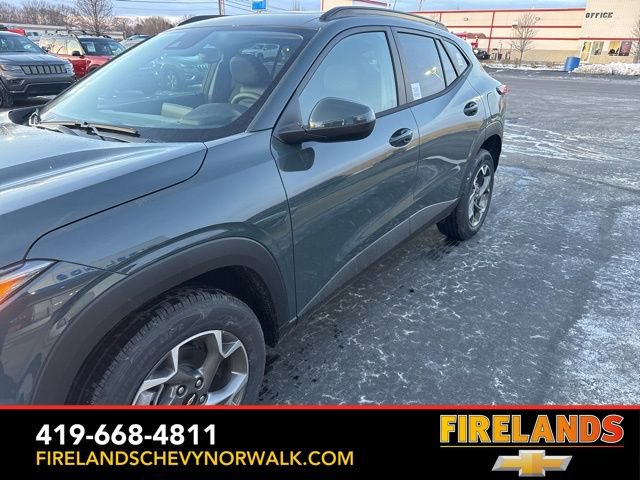 New 2026 Chevrolet Trax LT w/ Sunroof Package image 32