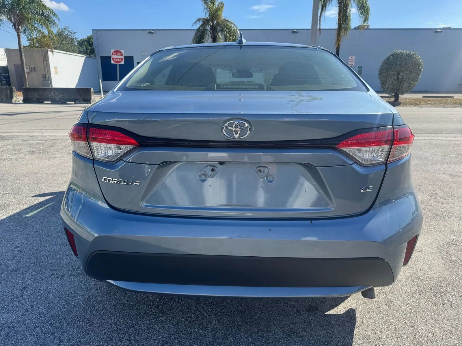 Used 2020 Toyota Corolla LE image 4