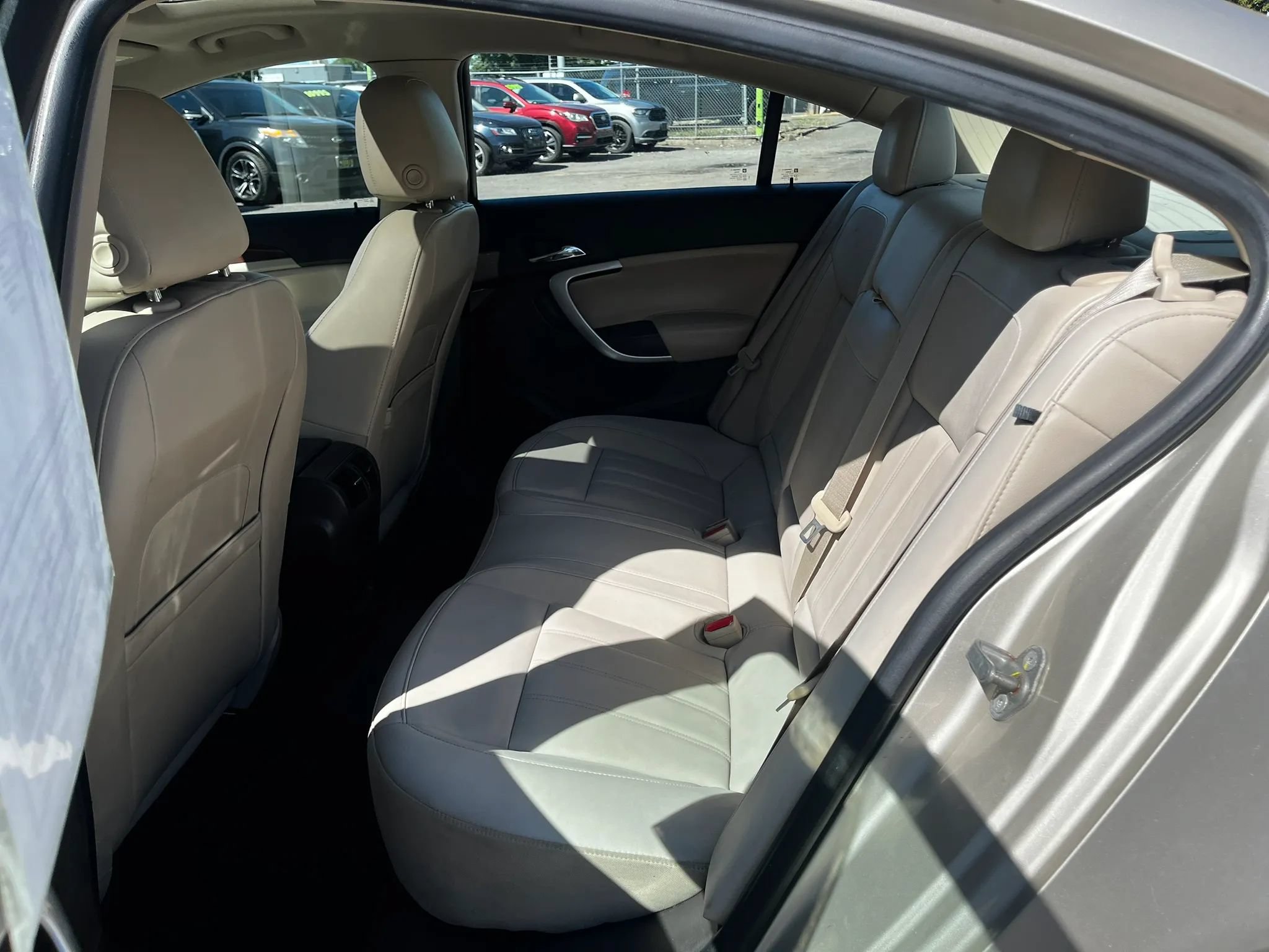 Used 2016 Buick Regal FWD image 11