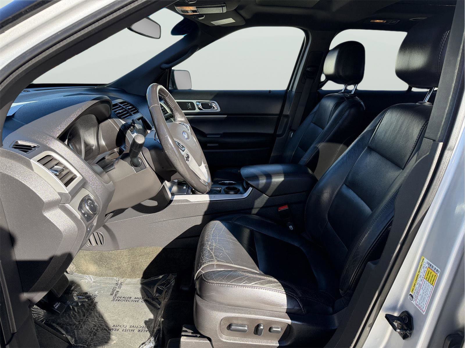 Used 2013 Ford Explorer XLT image 12