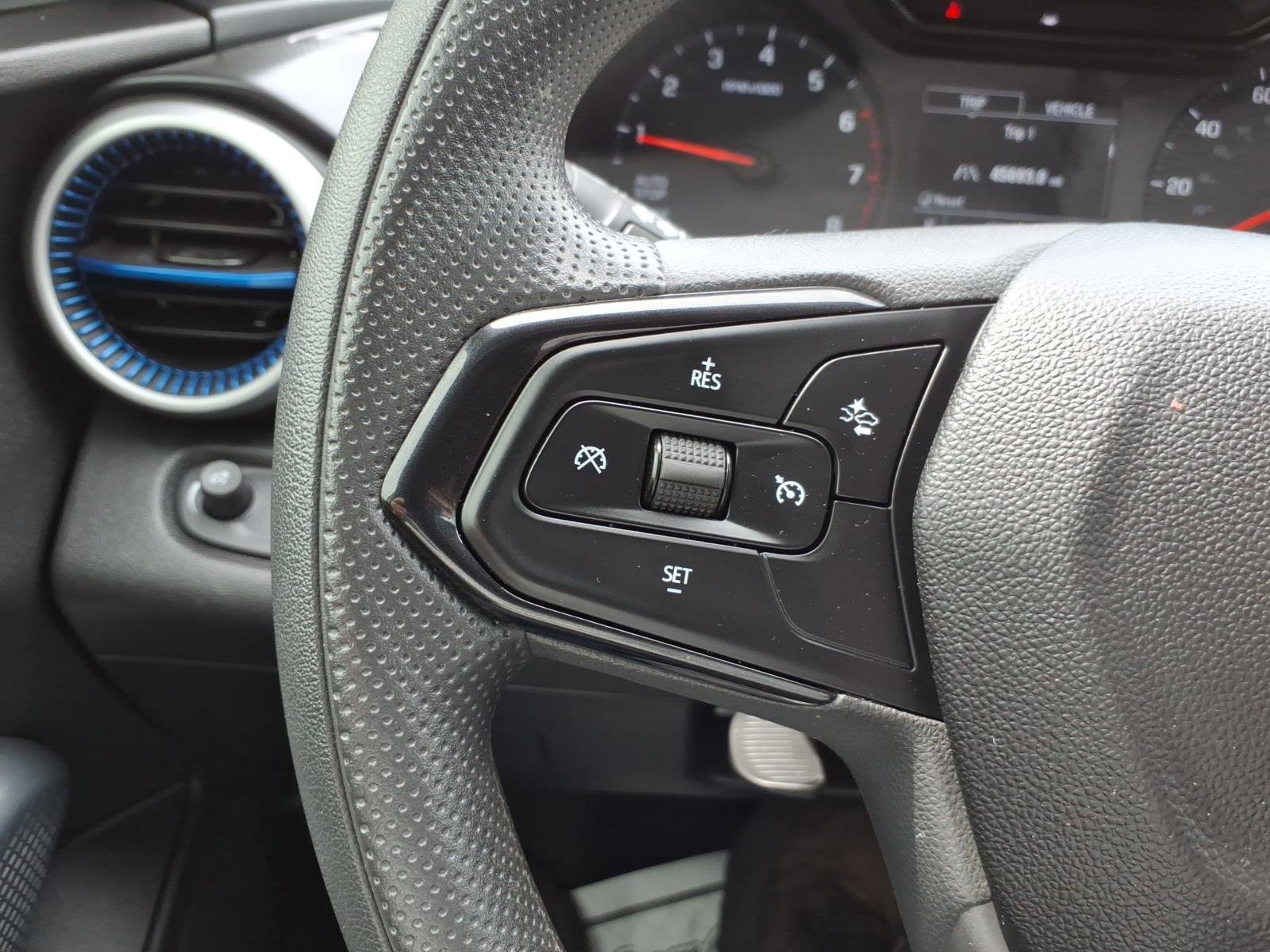 Used 2025 Chevrolet Trax LS w/ LS Convenience Package image 18