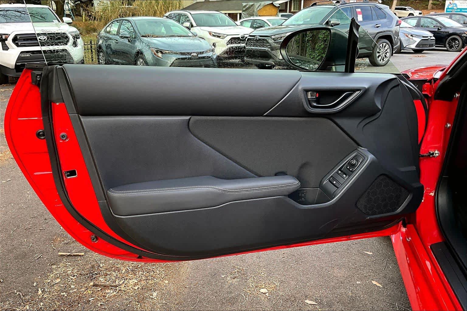 Used 2023 Toyota GR86 RWD image 16