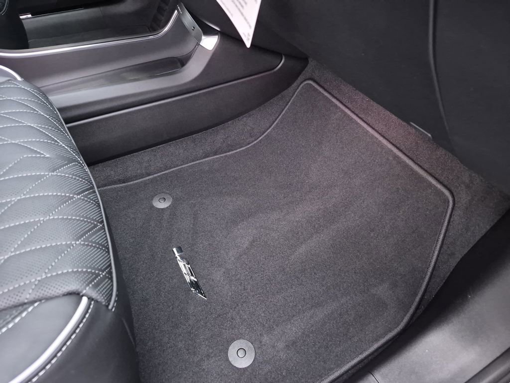 New 2026 Cadillac Lyriq V image 38