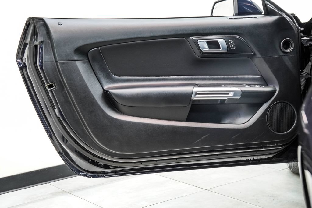 Used 2021 Ford Mustang GT RWD image 34
