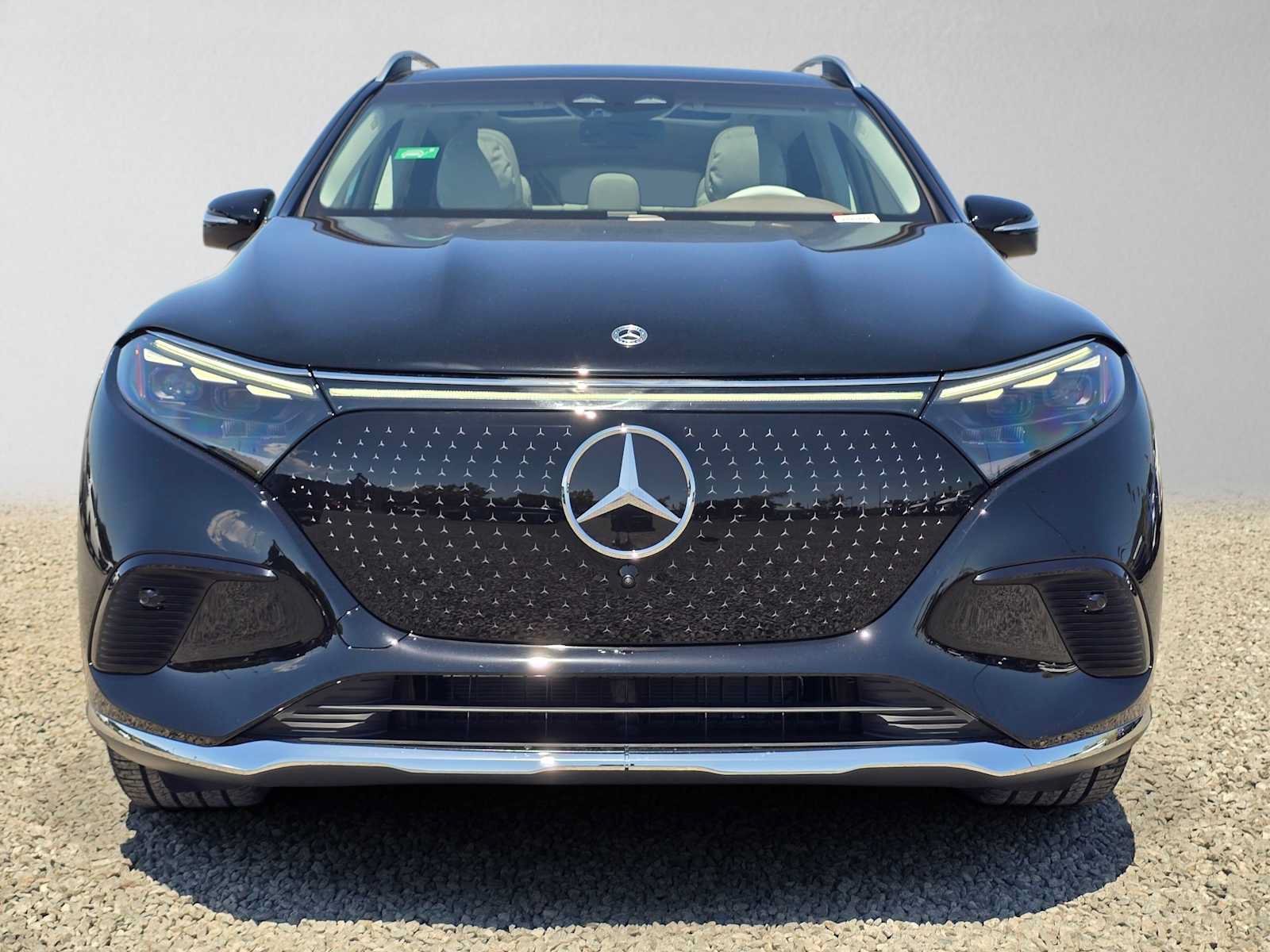 New 2026 Mercedes-Benz EQS 400 4MATIC SUV image 8