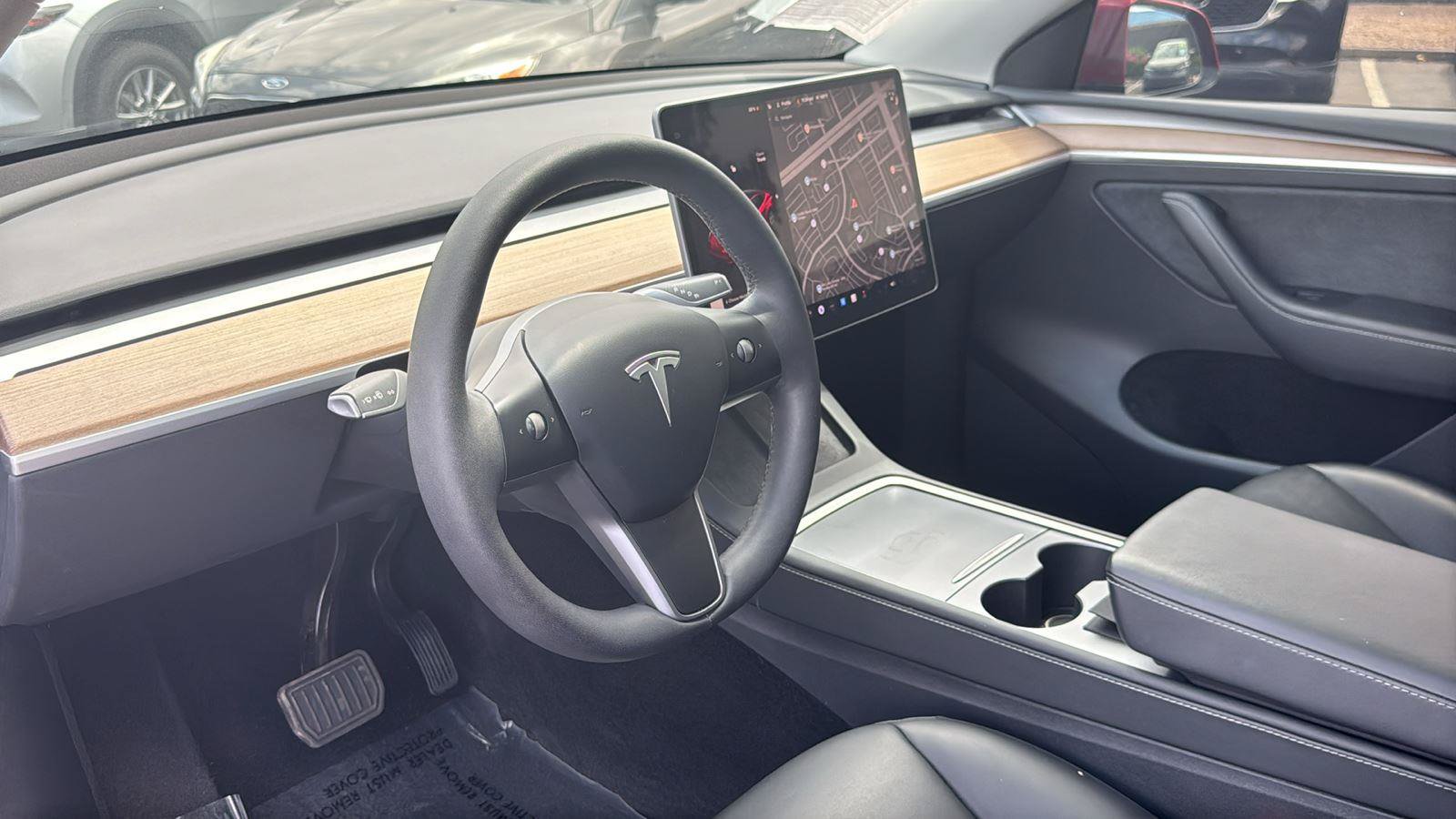 Used 2024 Tesla Model Y Long Range AWD/4WD image 16