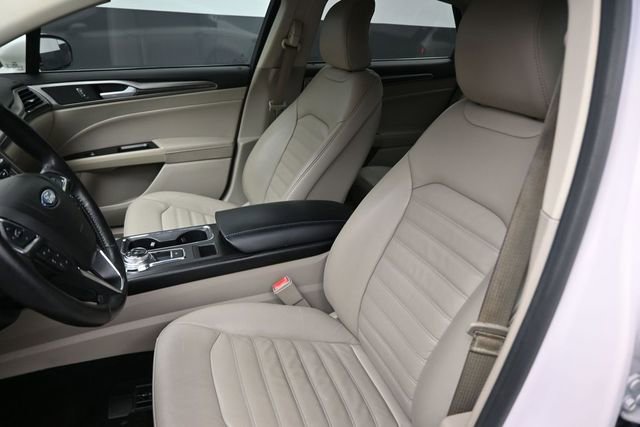 Used 2017 Ford Fusion SE w/ Fusion SE Technology Package FWD image 33