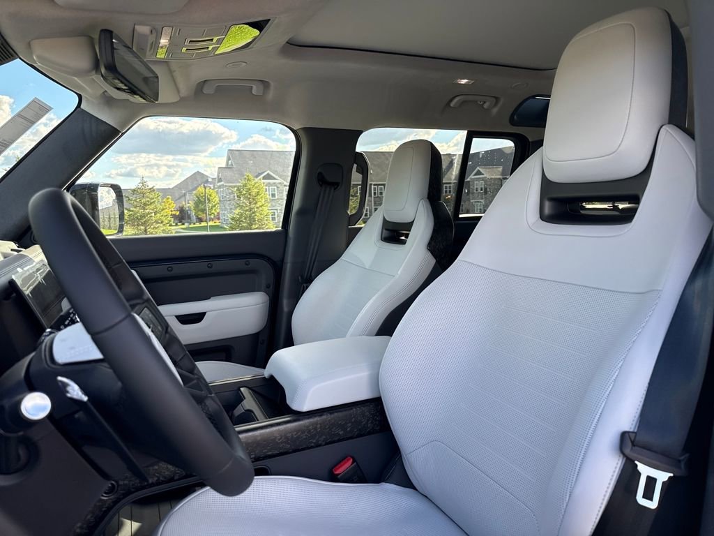 New 2026 Land Rover Defender 110 OCTA image 11