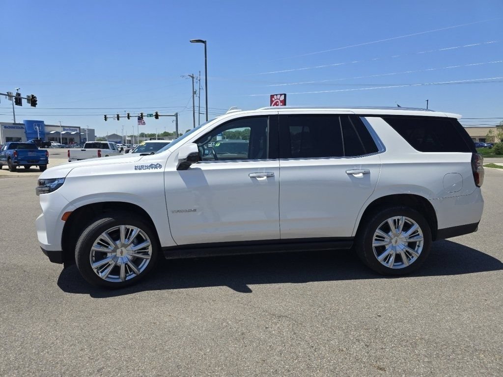 Used 2024 Chevrolet Tahoe High Country AWD/4WD image 16