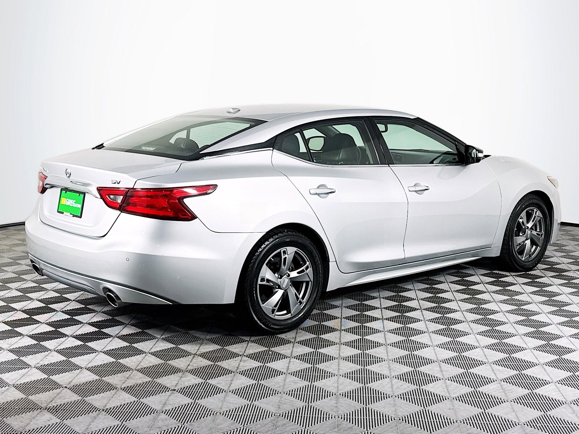 Used 2018 Nissan Maxima 3.5 SV image 10