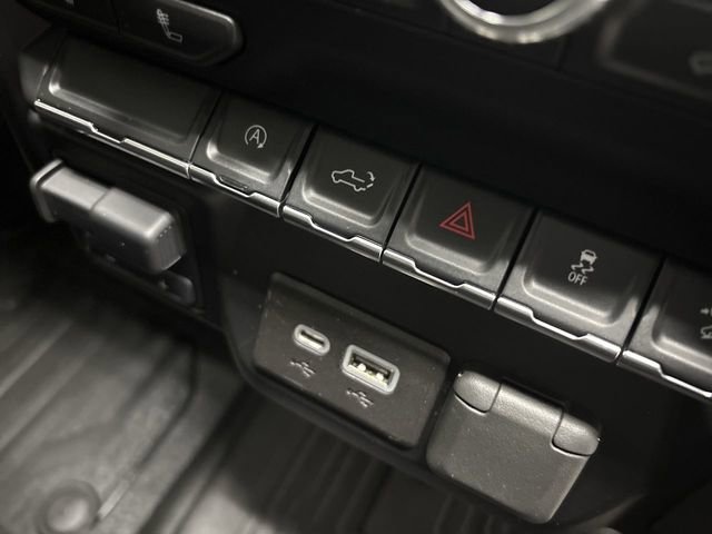 Used 2021 GMC Sierra 1500 Elevation image 19