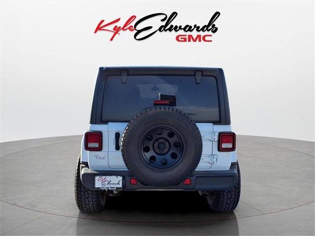 Used 2020 Jeep Wrangler Unlimited Sahara image 6