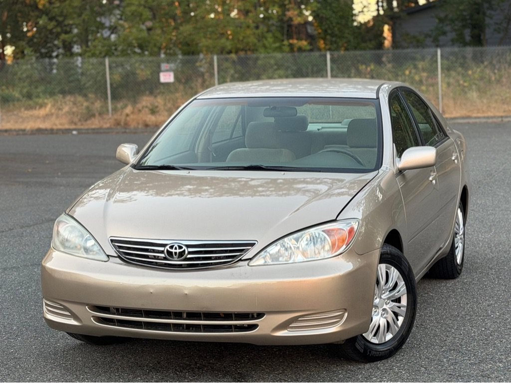 Used 2004 Toyota Camry FWD image 16