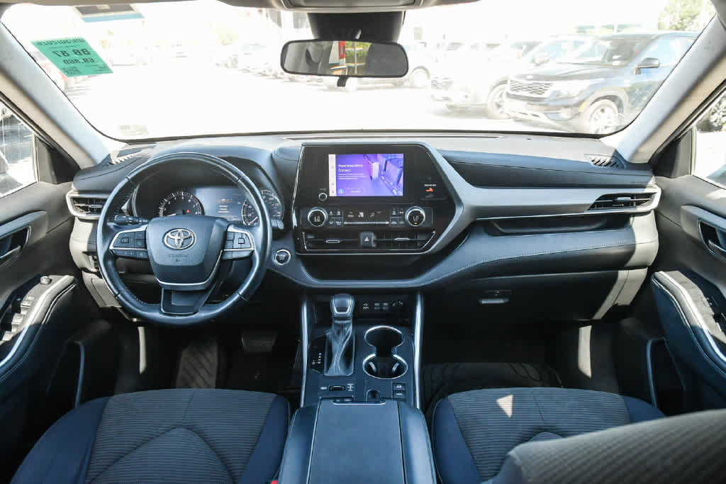 Certified 2023 Toyota Highlander LE AWD/4WD image 14