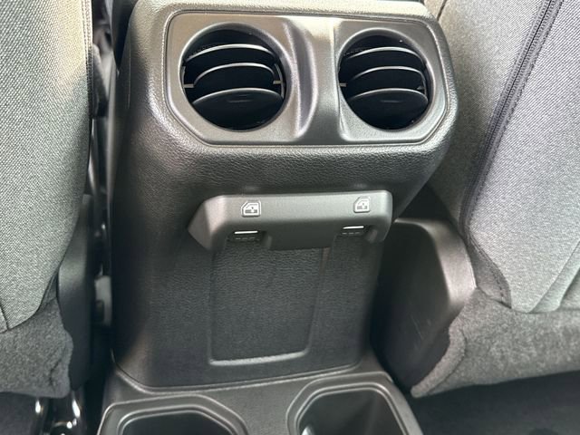 Used 2025 Jeep Wrangler Sport image 11