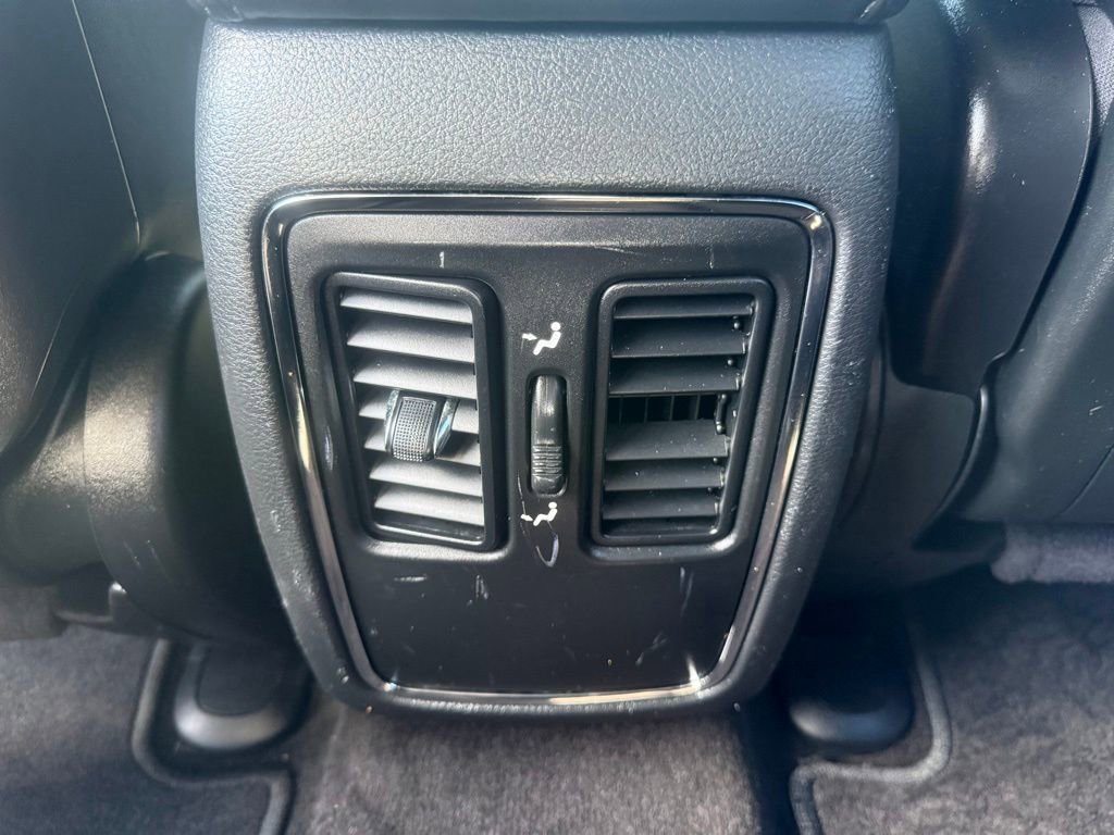 Used 2018 Jeep Grand Cherokee Laredo AWD/4WD image 31
