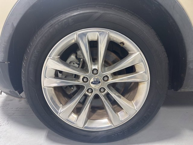 Used 2018 Ford Explorer XLT w/ Equipment Group 202A image 11