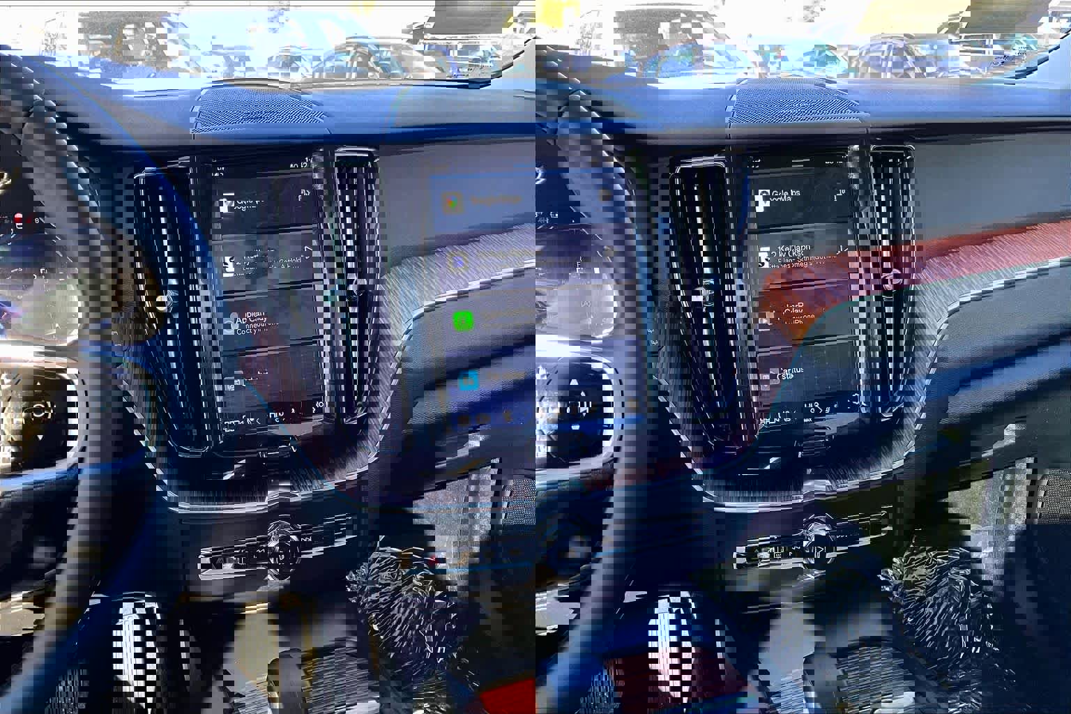 Certified 2023 Volvo XC60 B5 Plus w/ Climate Package image 6