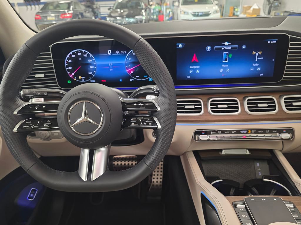 New 2026 Mercedes-Benz GLS 450 4MATIC image 20