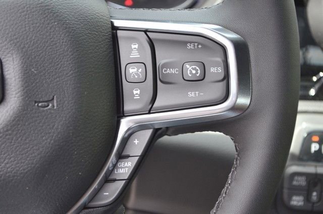 New 2026 RAM 1500 Laramie AWD/4WD image 18