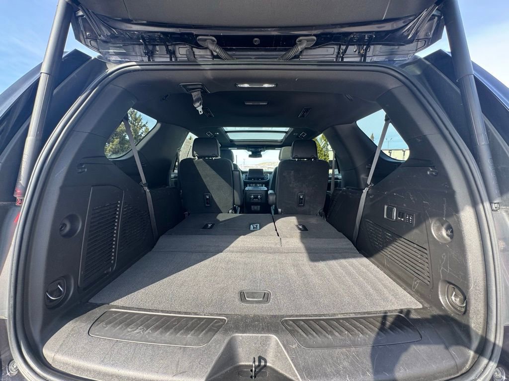 Used 2023 GMC Yukon SLT w/ SLT Luxury Package image 40