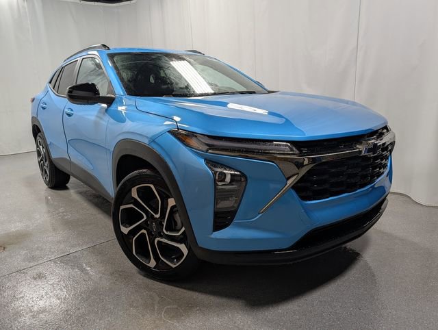 New 2026 Chevrolet Trax RS w/ Sunroof Package image 2