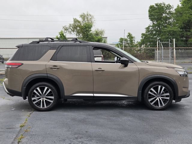 Used 2023 Nissan Pathfinder Platinum w/ Cargo Package AWD/4WD image 6