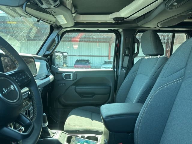 Used 2024 Jeep Gladiator Willys image 6