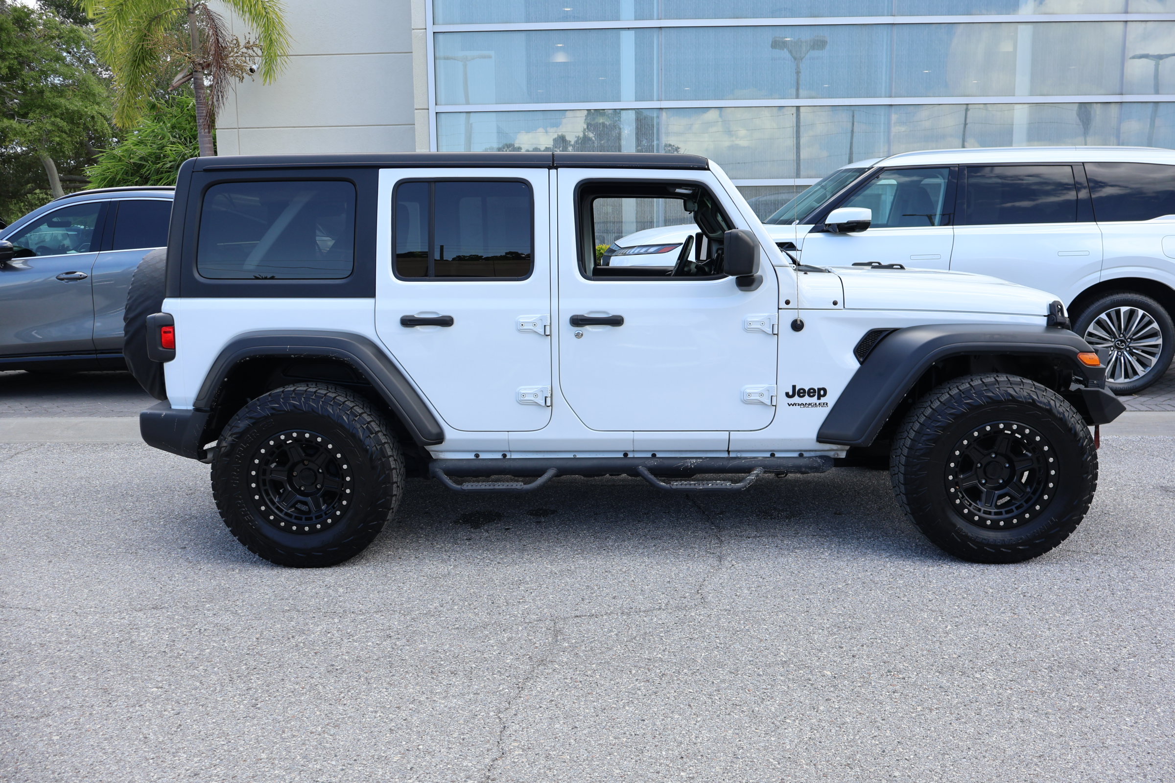 Used 2021 Jeep Wrangler Unlimited Sport AWD/4WD image 7