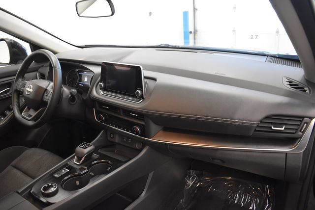 Used 2025 Nissan Rogue SV AWD/4WD image 18