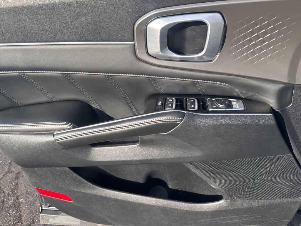 Used 2021 Kia Sorento SX image 25