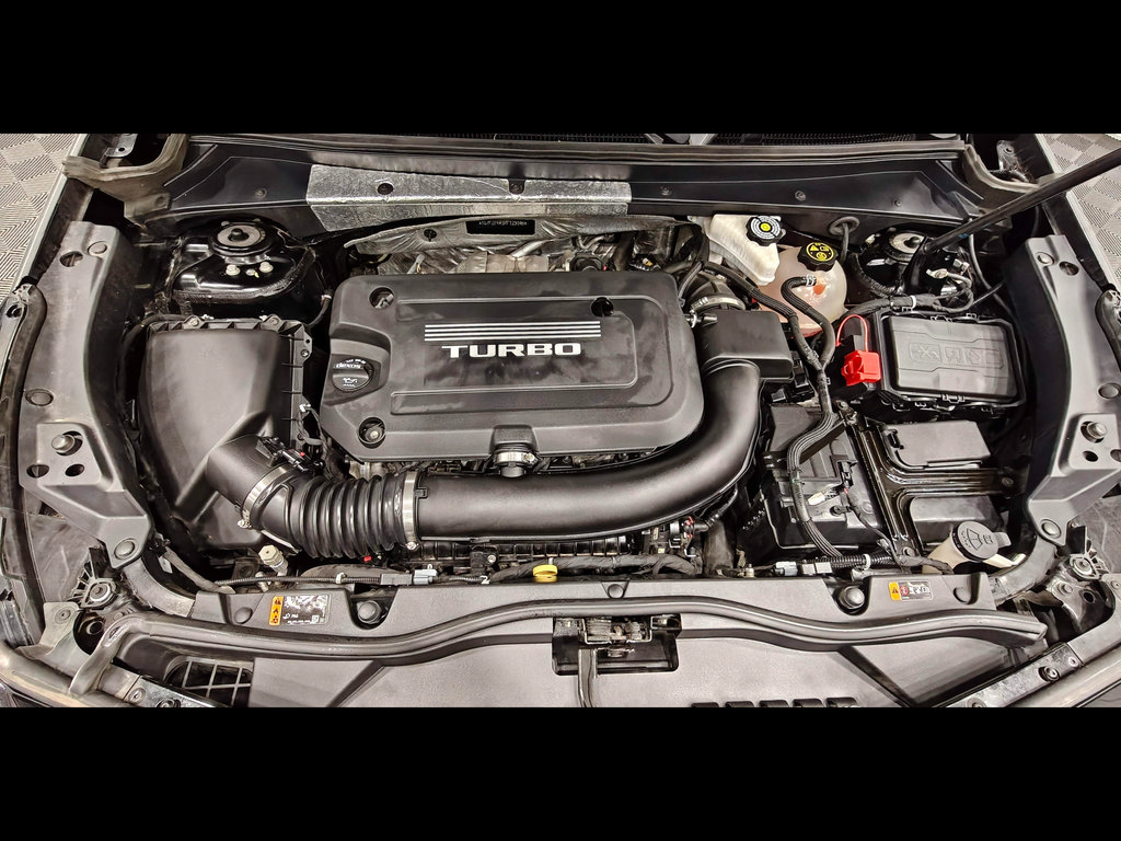 Used 2019 Cadillac XT4 Sport w/ Cold Weather Package FWD image 41