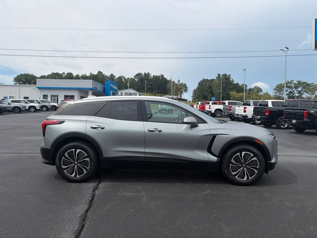Used 2024 Chevrolet Blazer EV LT AWD/4WD image 11