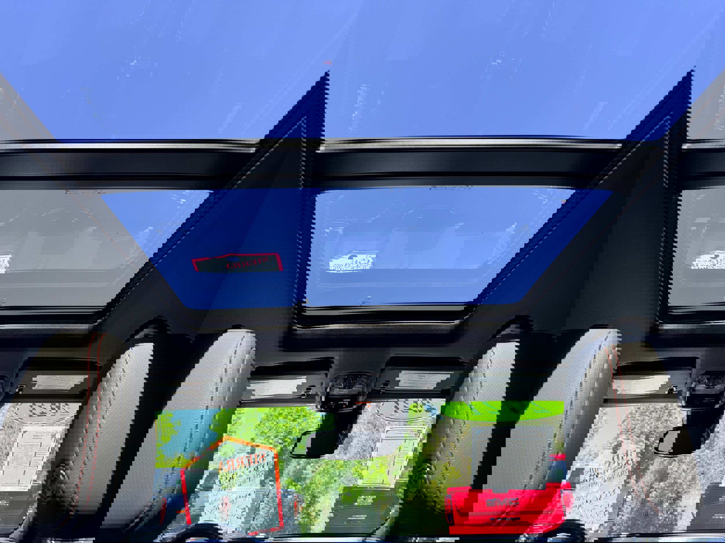 Used 2021 Chevrolet TrailBlazer RS w/ Sun and Liftgate Package AWD/4WD image 21