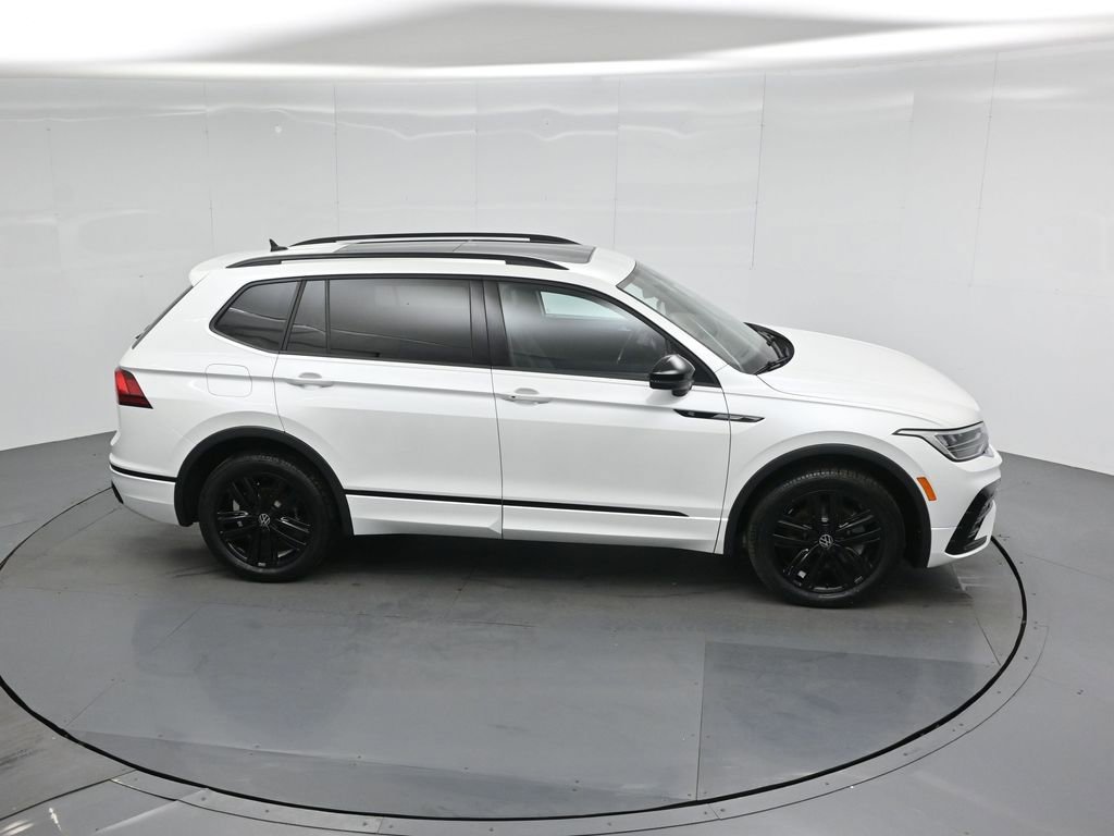 Used 2022 Volkswagen Tiguan SE R-Line FWD image 52