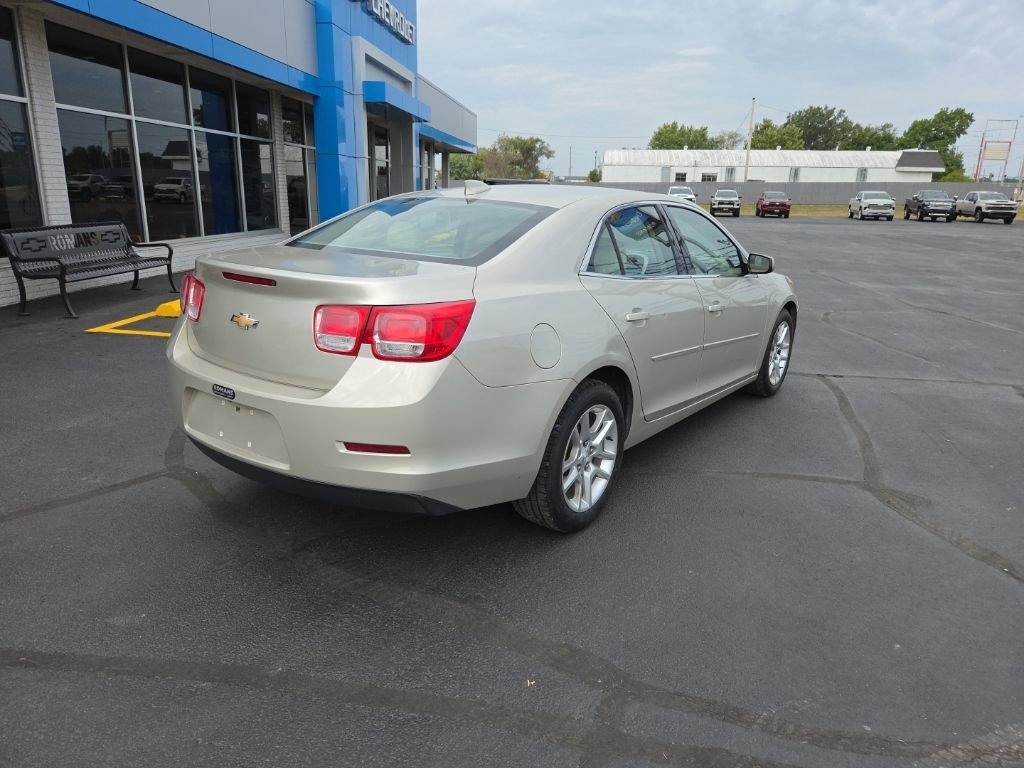 Used 2015 Chevrolet Malibu LT w/ Power Convenience Package FWD image 5