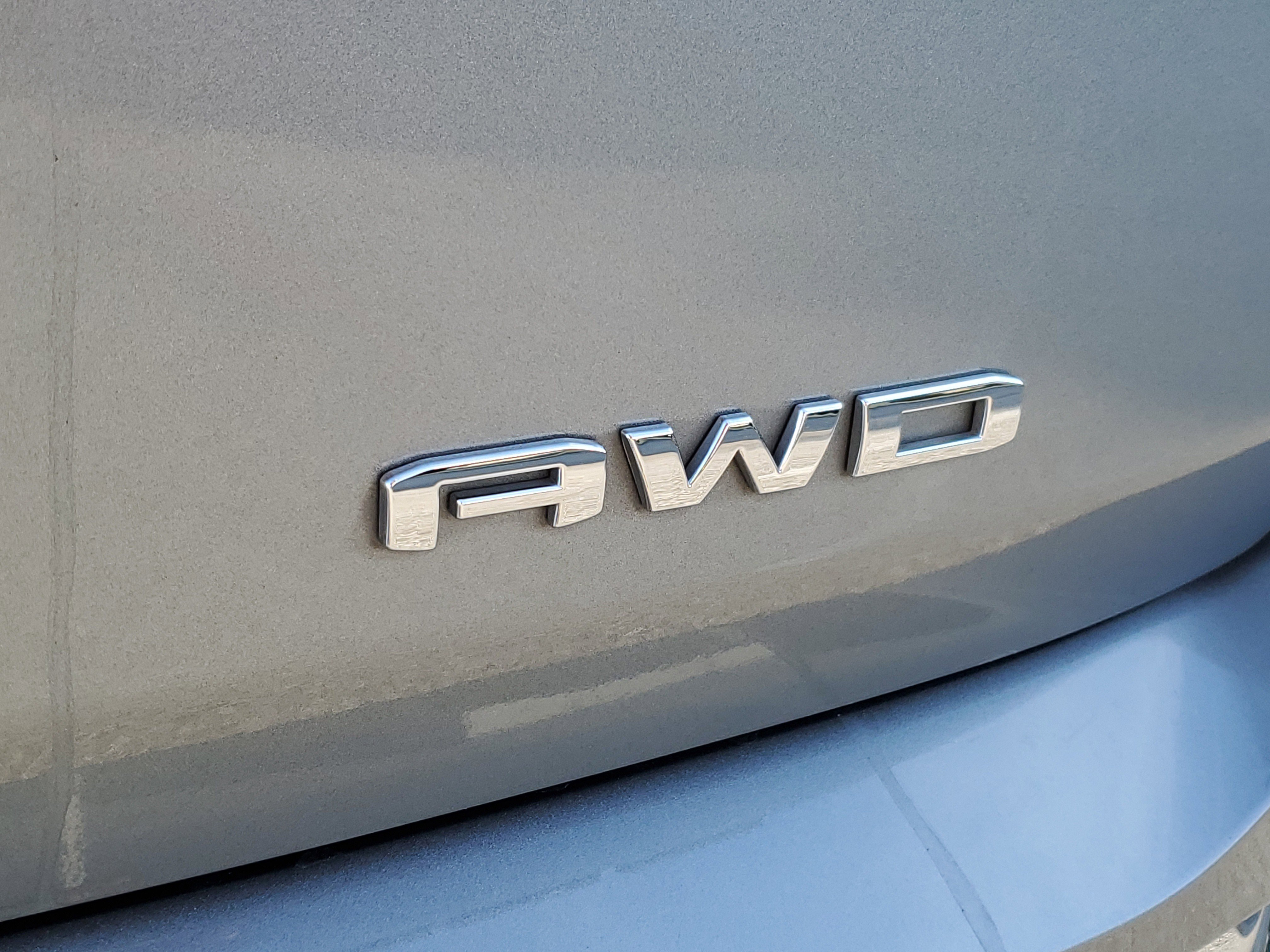 Used 2023 GMC Terrain Denali image 8