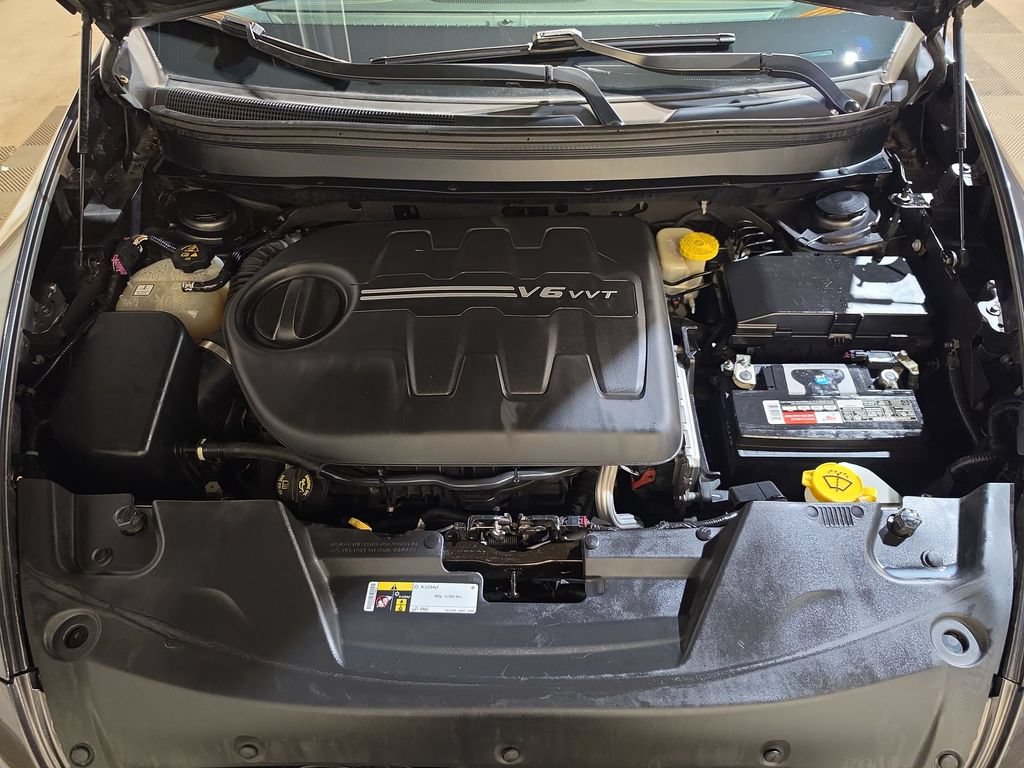 Used 2017 Jeep Cherokee Limited AWD/4WD image 18
