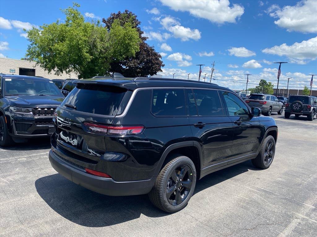 New 2026 Jeep Grand Cherokee L Limited AWD/4WD image 5