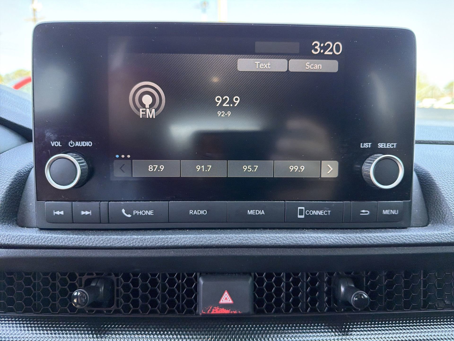 Used 2025 Honda CR-V EX image 7