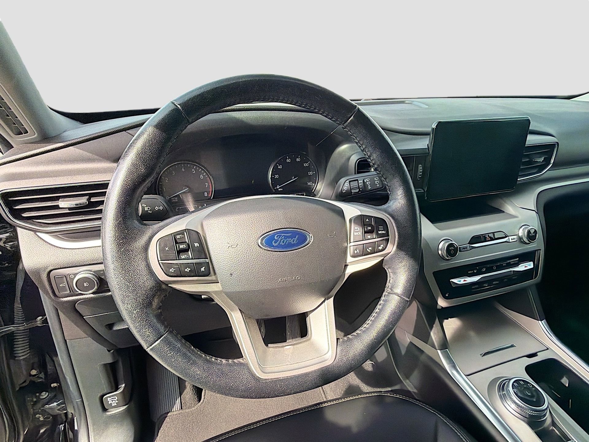 Used 2021 Ford Explorer XLT w/ Equipment Group 202A RWD image 14