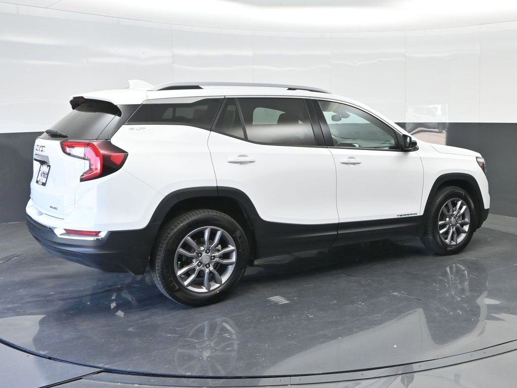 Used 2024 GMC Terrain SLT video 3