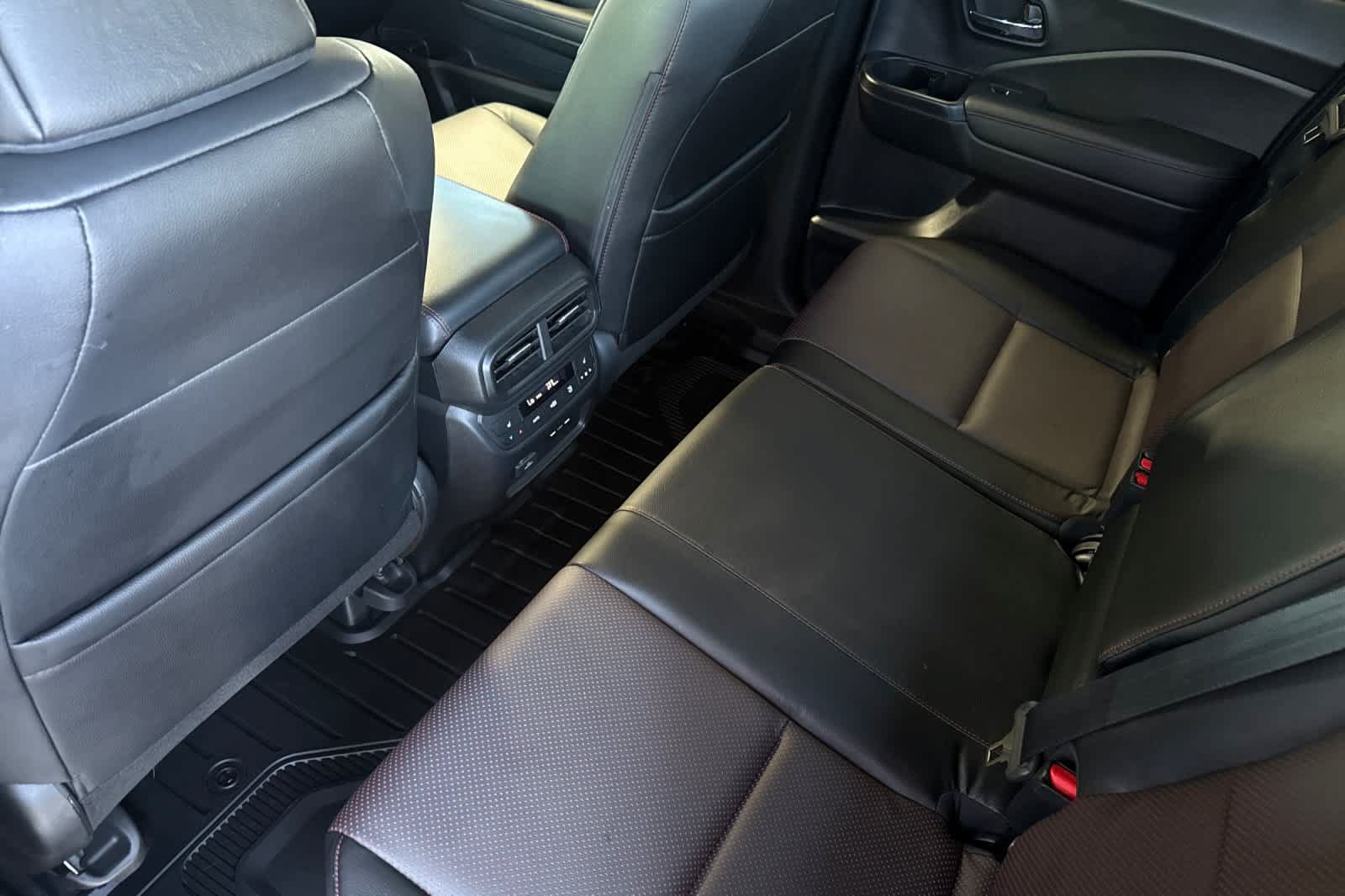 New 2026 Honda Ridgeline Black Edition image 4
