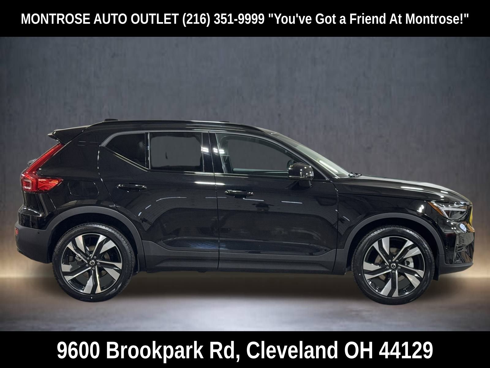 New 2026 Volvo XC40 B5 Plus w/ Protection Package Premier image 6