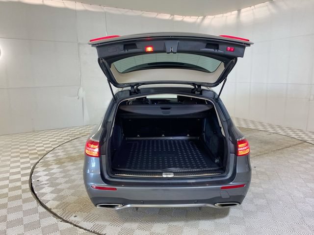 Used 2017 Mercedes-Benz E 400 4MATIC Wagon image 30